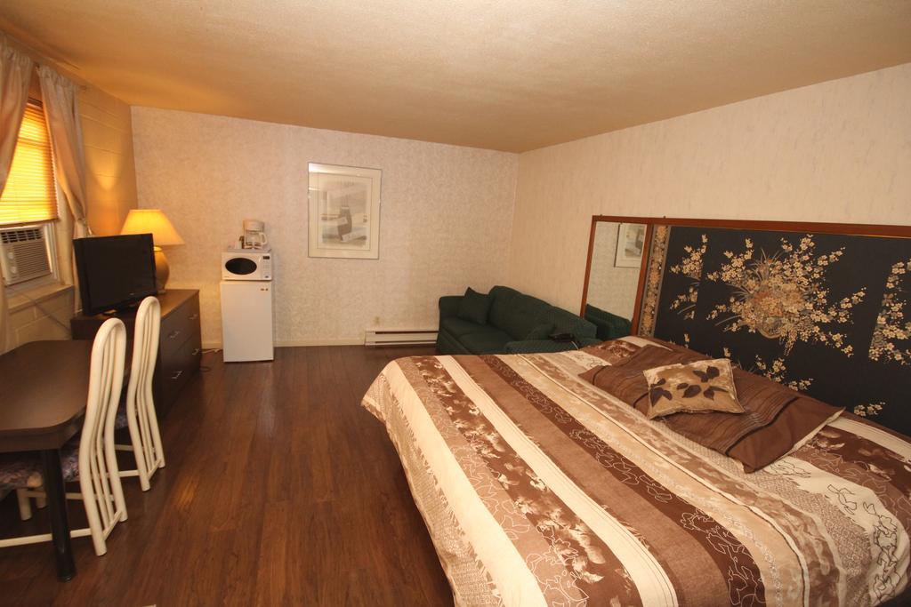 Motel Grande Ile Салаберри-де-Валлифилд Экстерьер фото